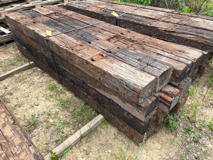 #3448-•-bundle-of-(16)-railroad-ties-image-2