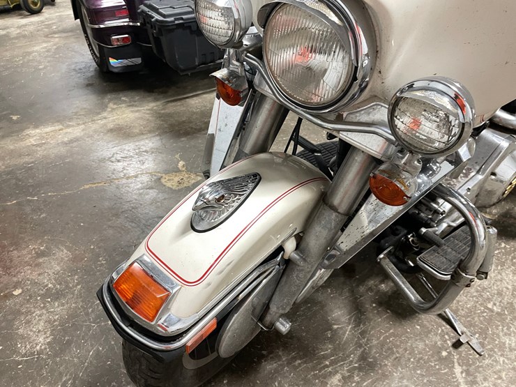 #1251-•-1986-harley-davidson-electric-glide-classic-motorcycle-(has-wi-title)-image-12
