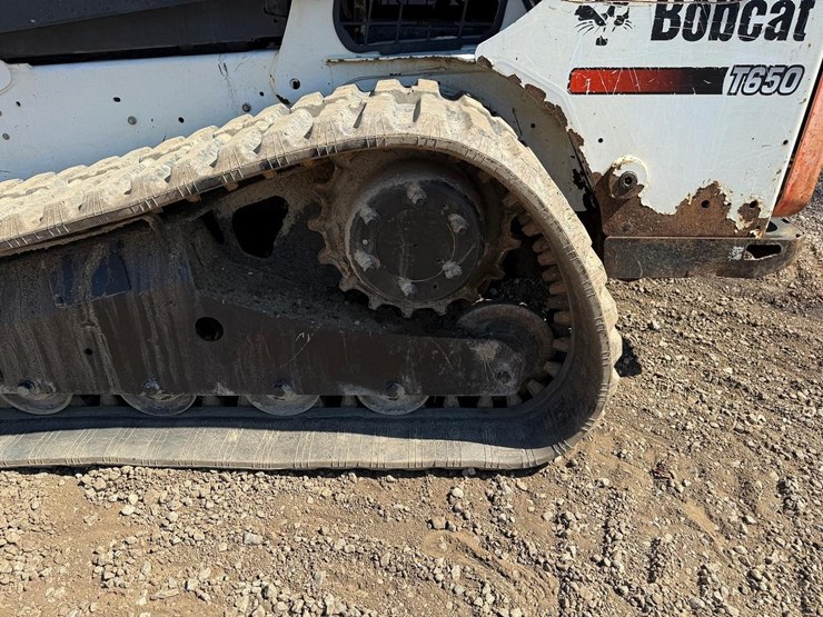 2015-bobcat-t650-image-18