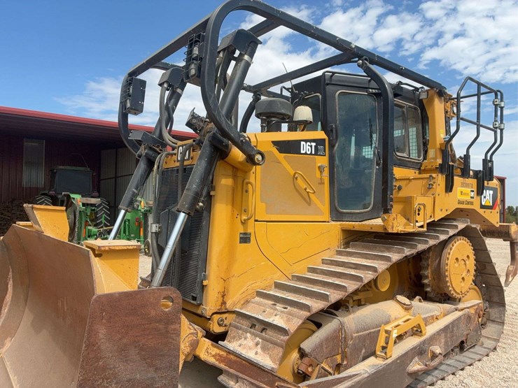 2018-caterpillar-d6t-xl-image-12