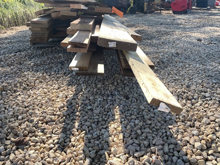 #3869-•-pallet-of-misc.-lumber-image-15