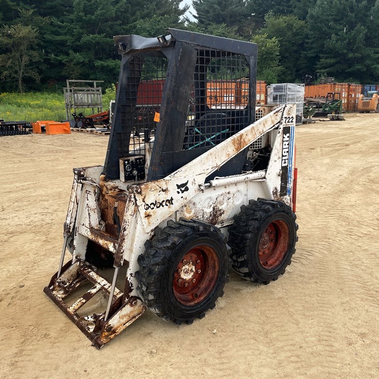 #313 • Bobcat 7222 Hydrostatic Skidsteer