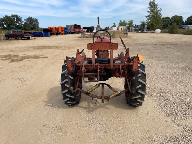 #312-•-1950-alice-chalmers-c-tractor-image-4
