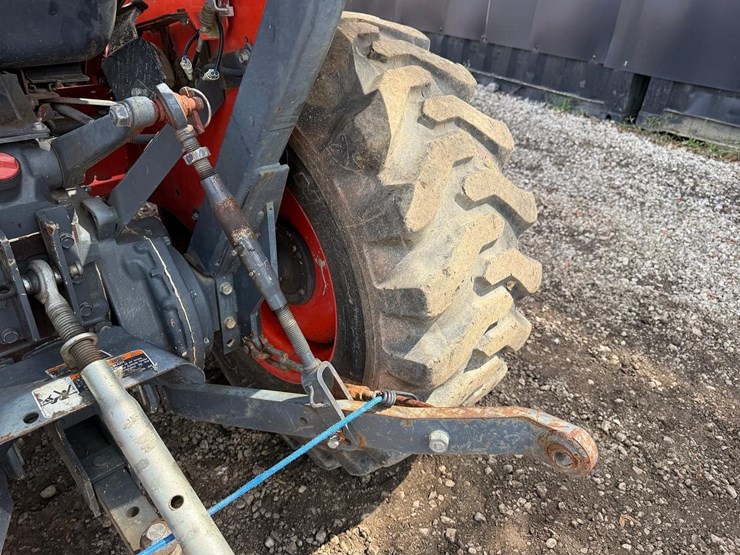 2018-kubota-l2501hst-image-17
