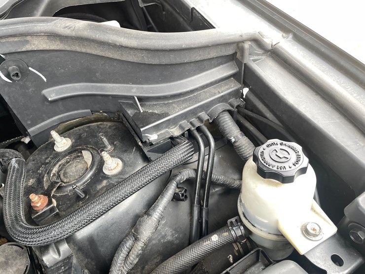 2011-jeep-grand-cherokee-laredo-image-114