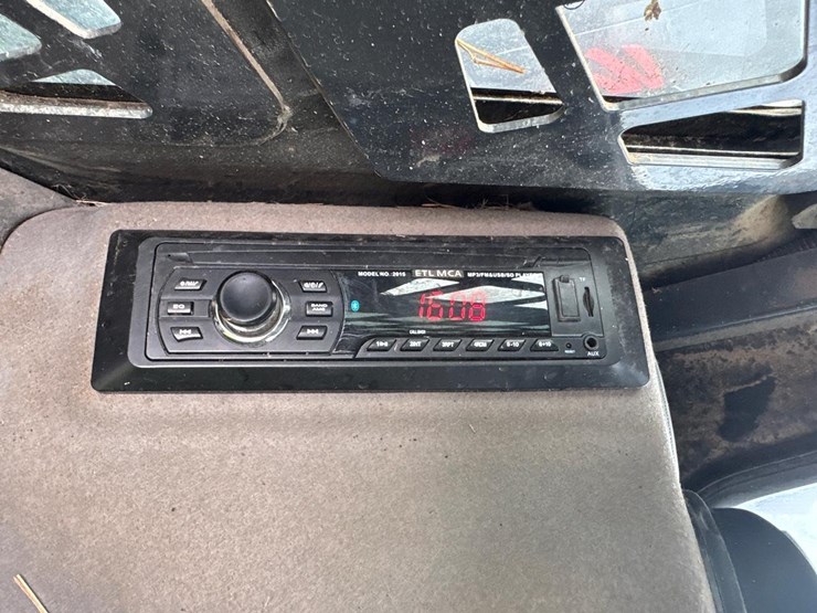 2023-hyundai-ht100v-image-29