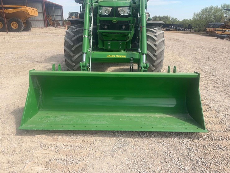 2022-john-deere-r-image-9