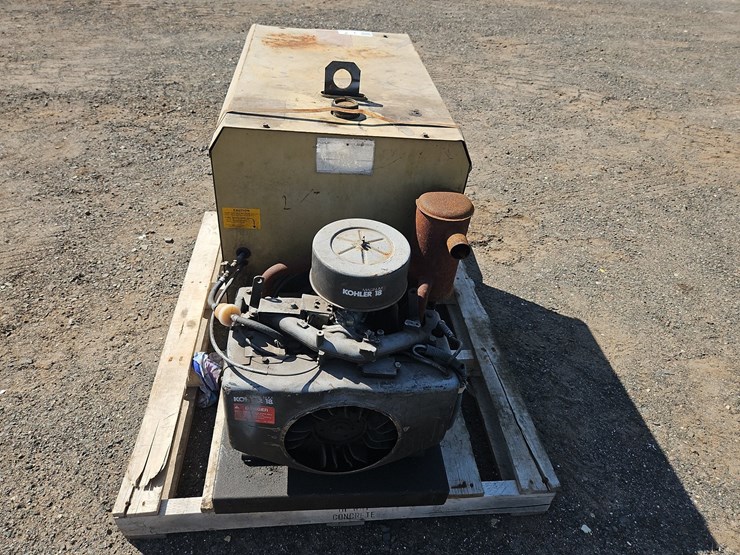 hobart-titan-8-welder-image-3