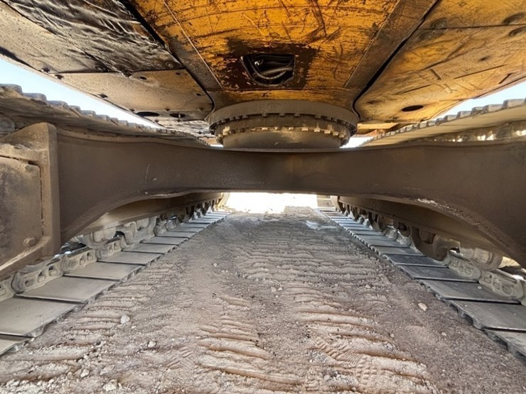 2013-komatsu-pc360-lc-10-image-14