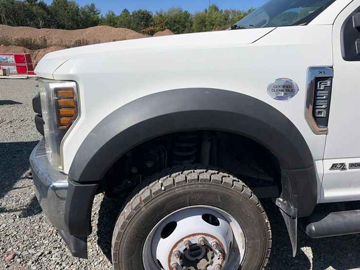 2019-ford-f550-image-17