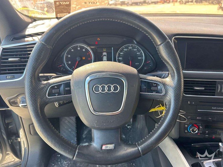 2011-audi-q5-image-13