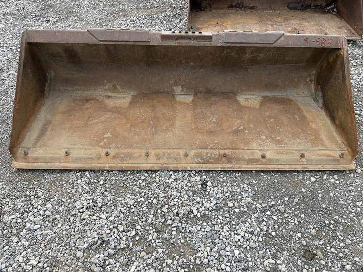 84"-smooth-skid-steer-bucket-image-1