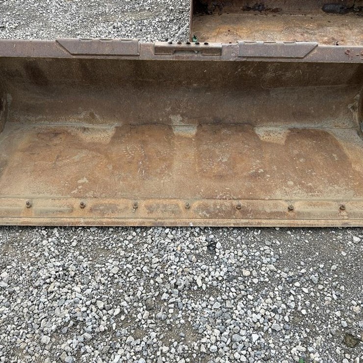 84" Smooth Skid Steer Bucket