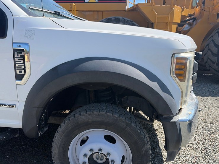 2019-ford-f550-image-23