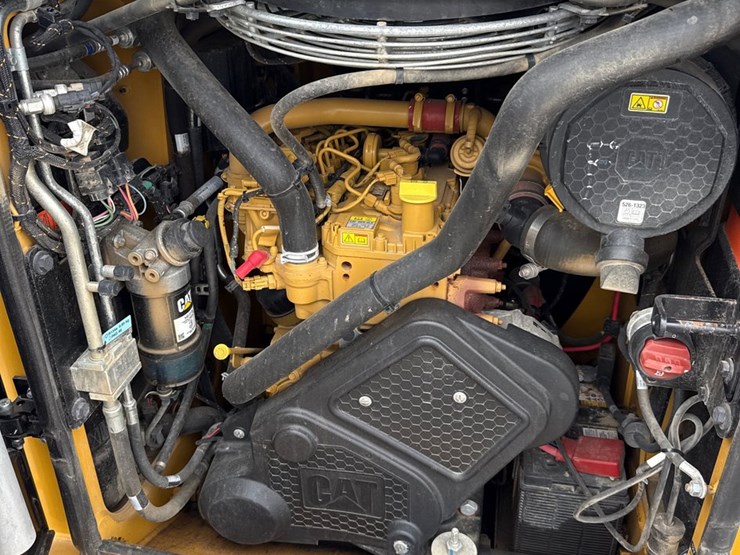 2024-caterpillar-255-image-9