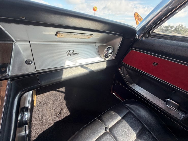 #143-•-1964-buick-riviera-image-53