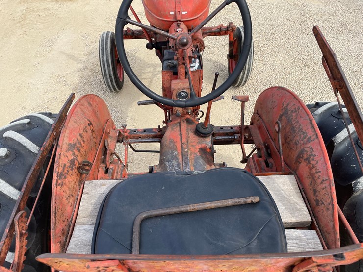 #312-•-1950-alice-chalmers-c-tractor-image-12