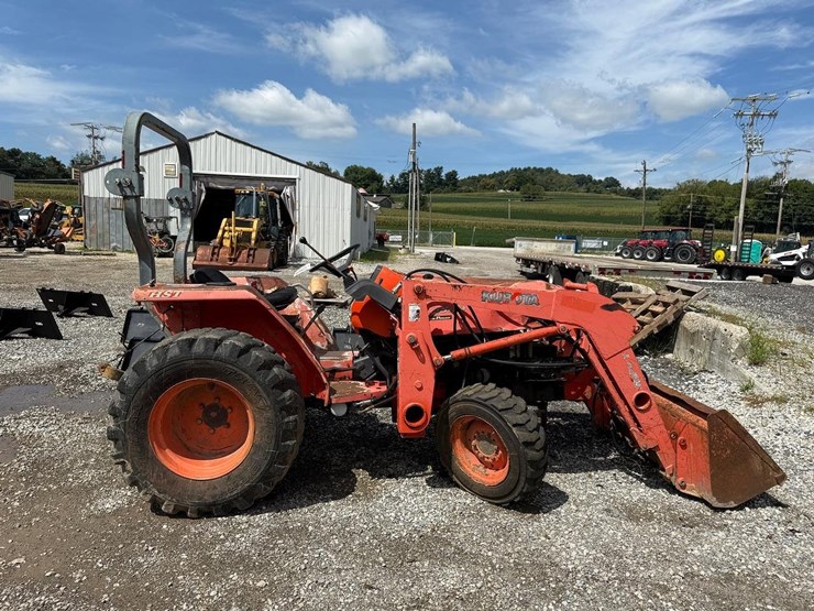 kubota-l2800-image-5