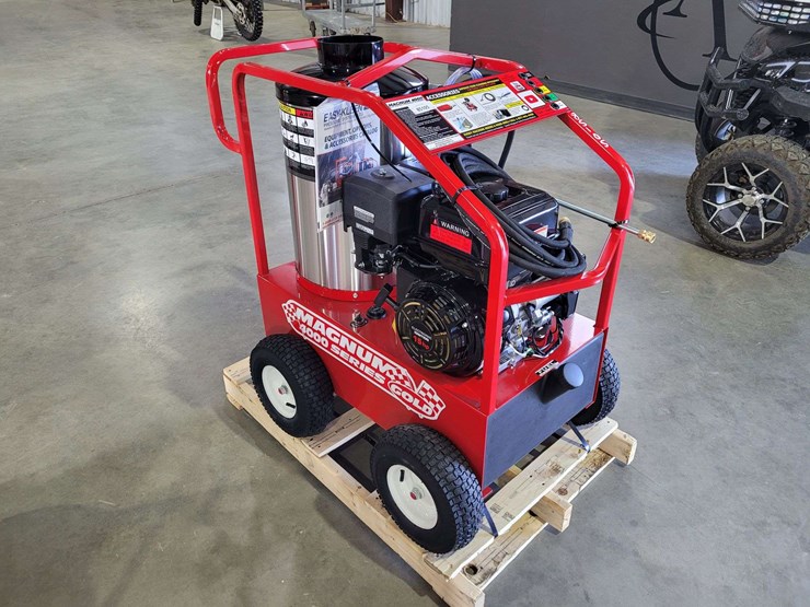 magnum-4000-series-gold-pressure-washer-w/wand-image-1