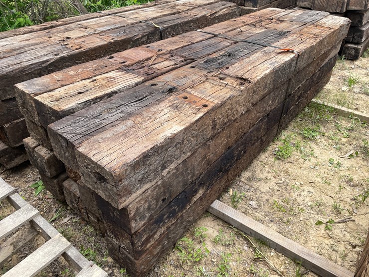 #3448-•-bundle-of-(16)-railroad-ties-image-1