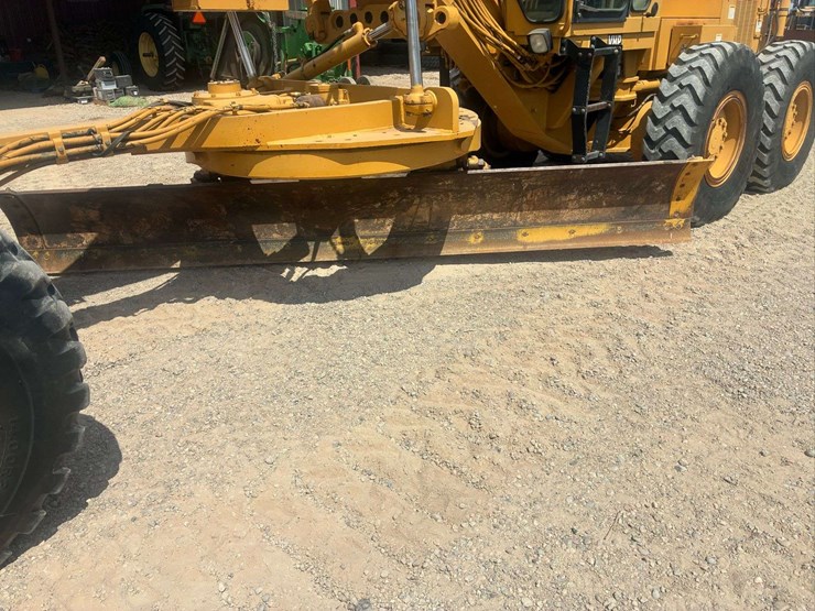 2002-caterpillar-140h-image-11