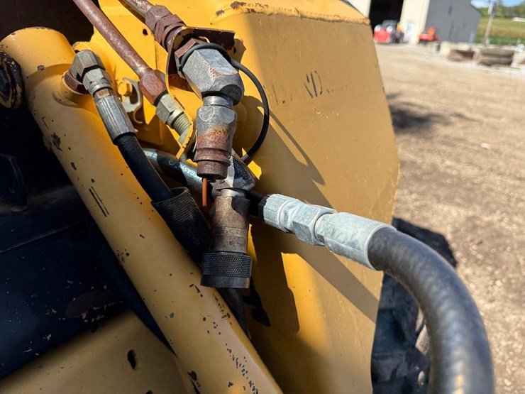 deere-5575-image-11