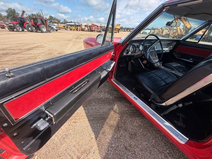 #143-•-1964-buick-riviera-image-35