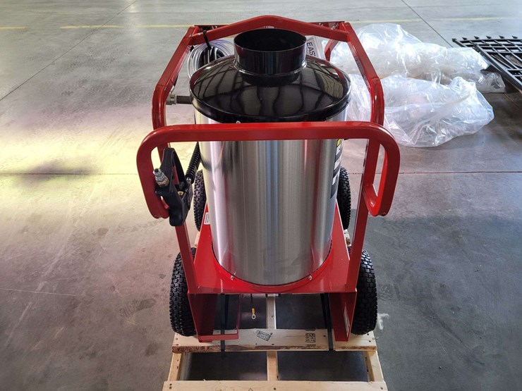 magnum-4000-series-gold-pressure-washer-w/wand-image-7