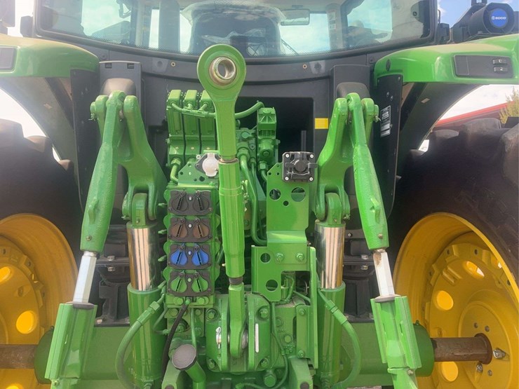 2022-john-deere-r-image-23