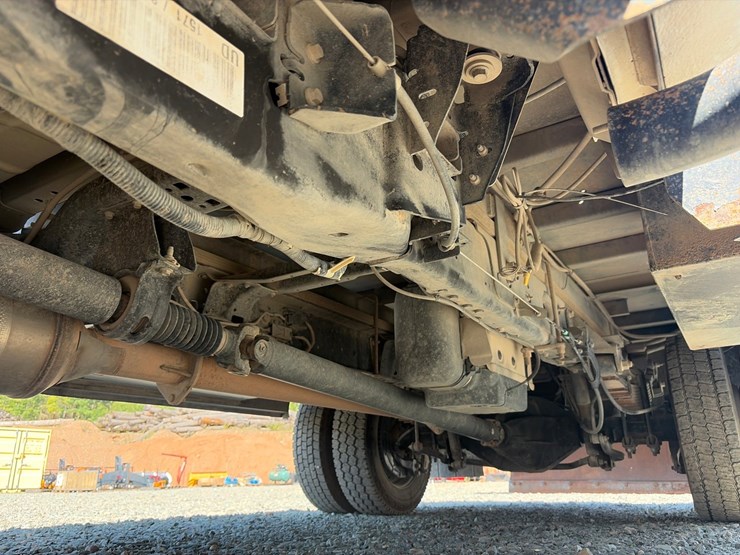 2019-ford-f550-image-32