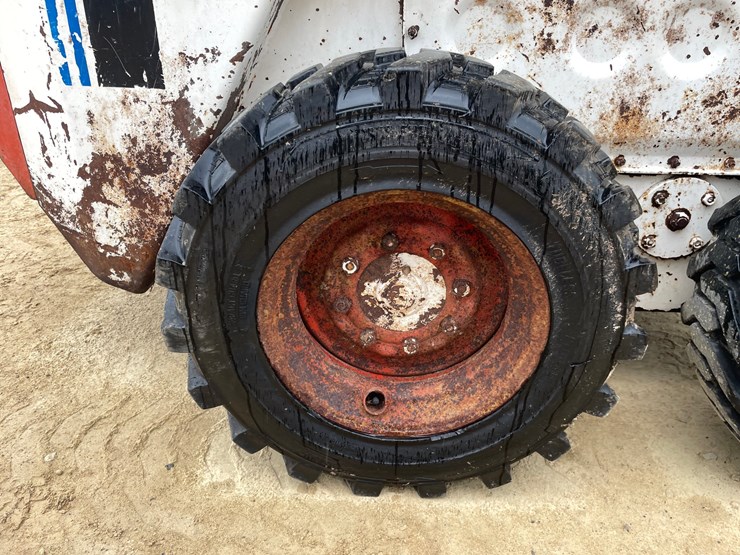#313-•-bobcat-7222-hydrostatic-skidsteer-image-64