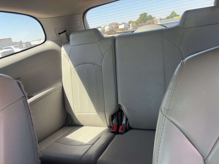 2015-buick-enclave-image-13
