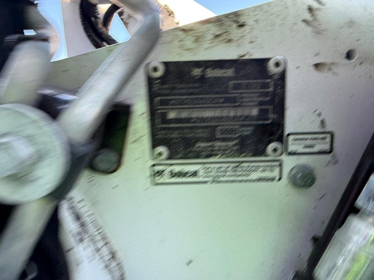 2023-bobcat-t770-image-28
