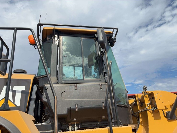 2012-caterpillar-950k-image-10