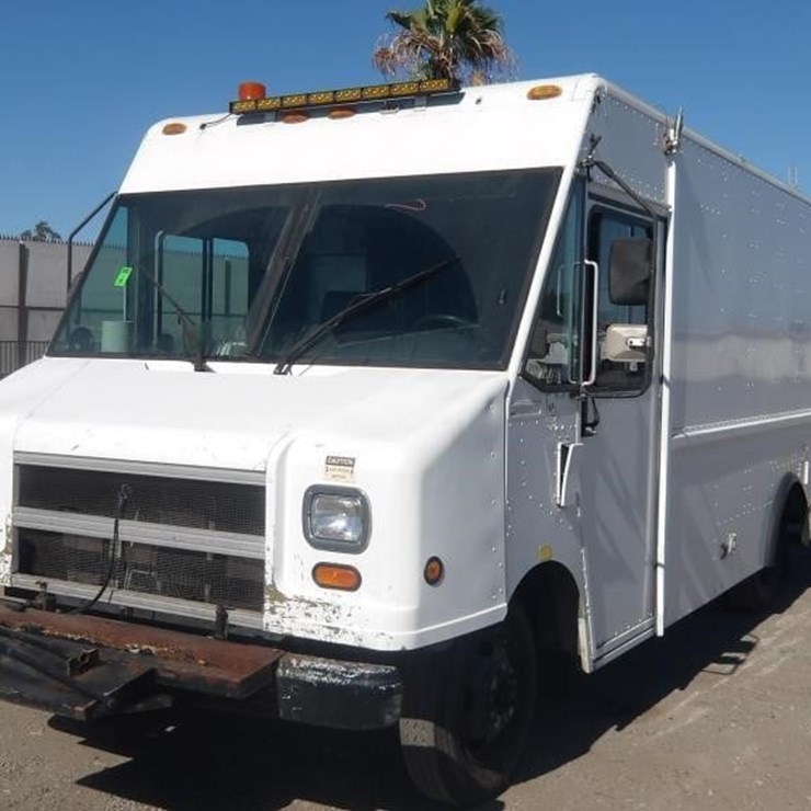 2002 WORKHORSE P42