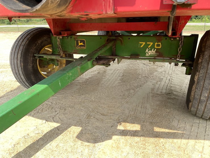 2008-john-deere-770-image-23