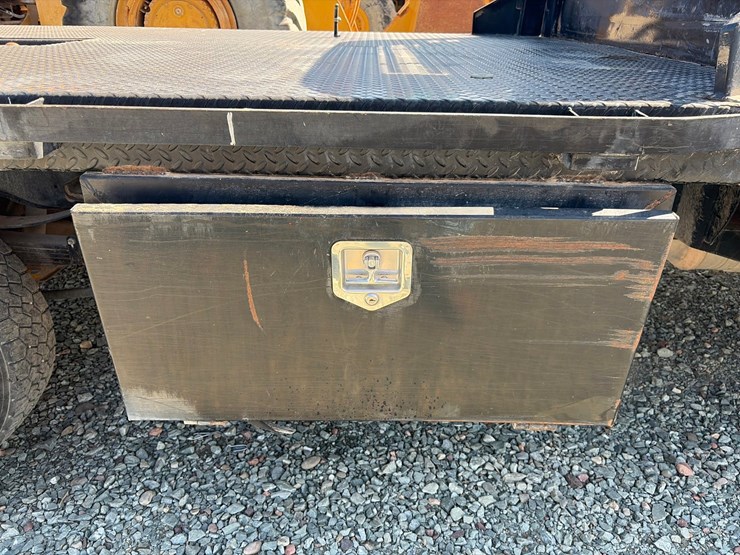 2019-ford-f550-image-26