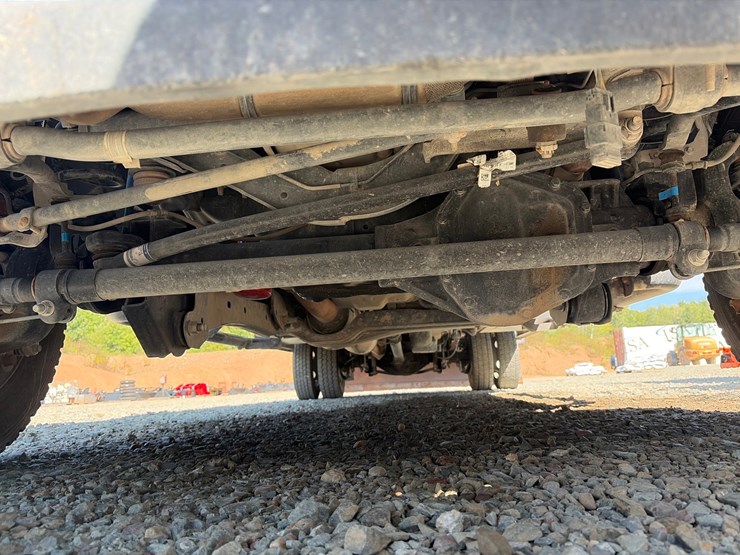 2019-ford-f550-image-30