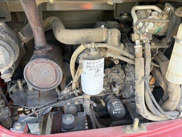 2014-takeuchi-tb235-image-19