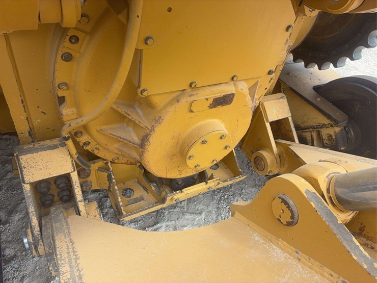 2015-caterpillar-d6t-xl-image-14
