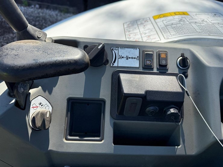2020-bobcat-e42-image-24