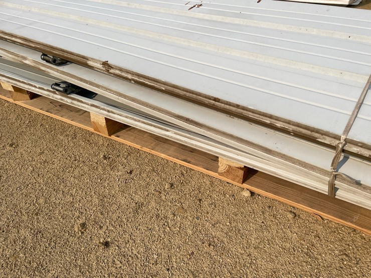 #3841-•-9'-w-x-8't-non-insulated-garage-door-image-12