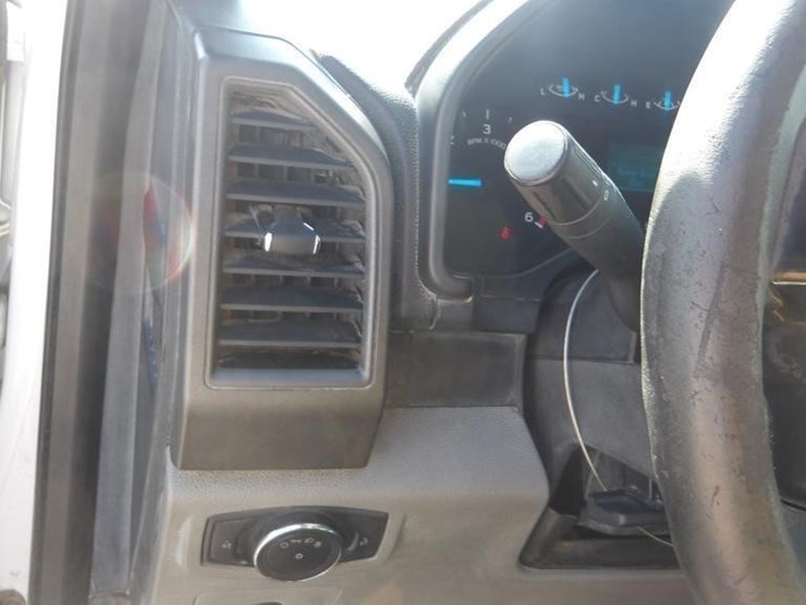 2017-ford-f550-image-19