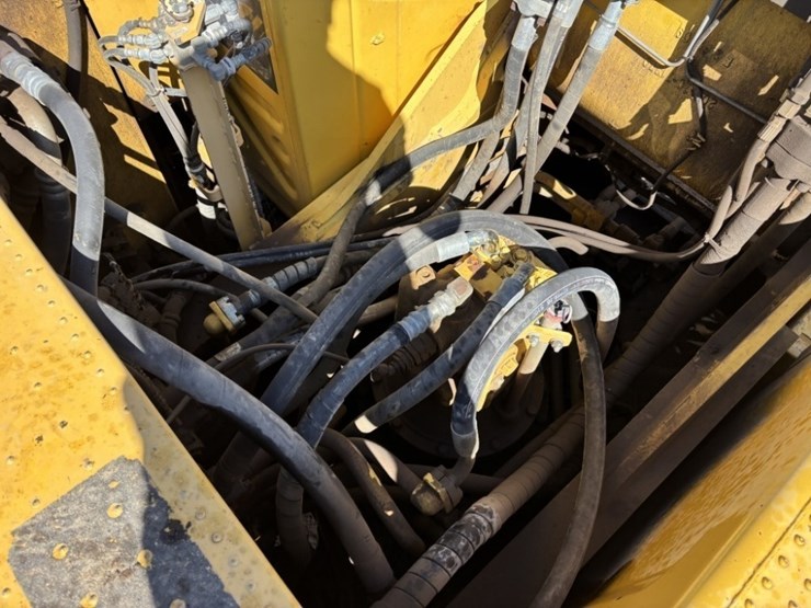 2013-komatsu-pc360-lc-10-image-33