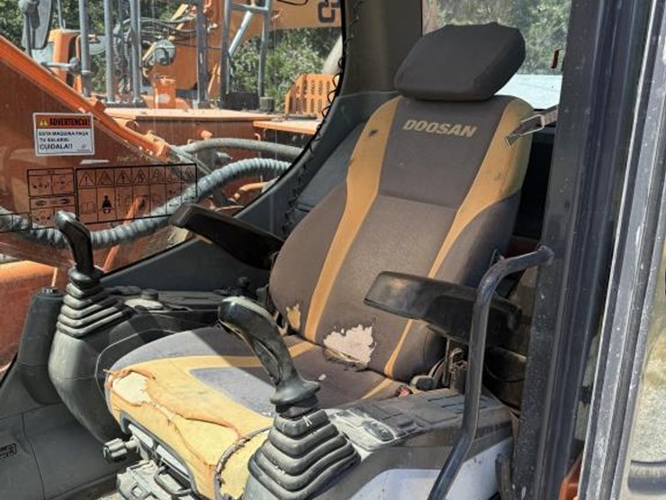 doosan-dx225-lc-3-image-12