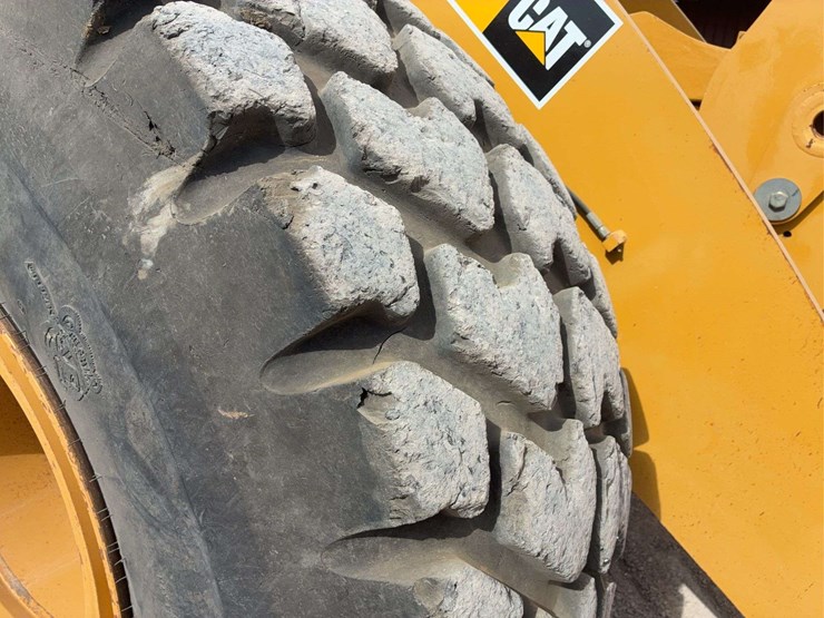 2012-caterpillar-950k-image-39