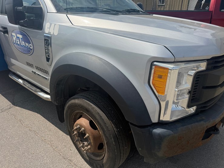 2017-ford-f550-image-9