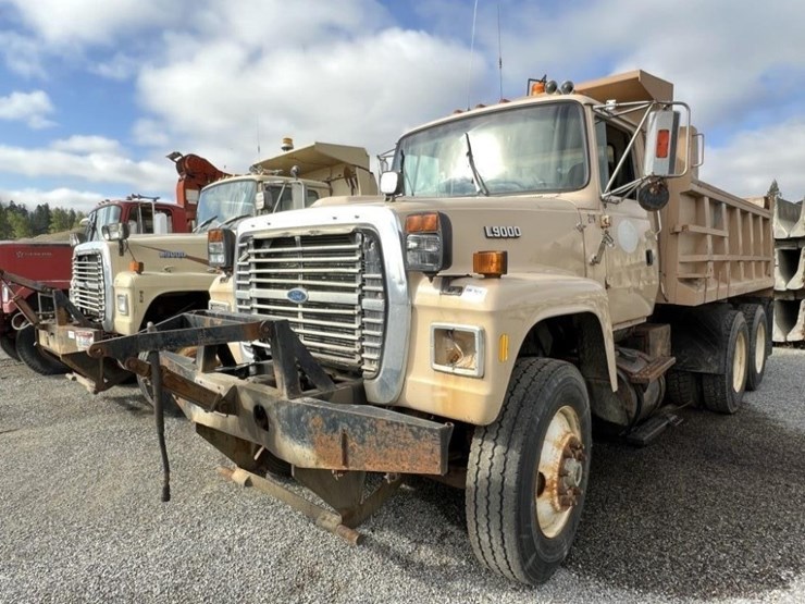 1991-ford-lt9000-image-1