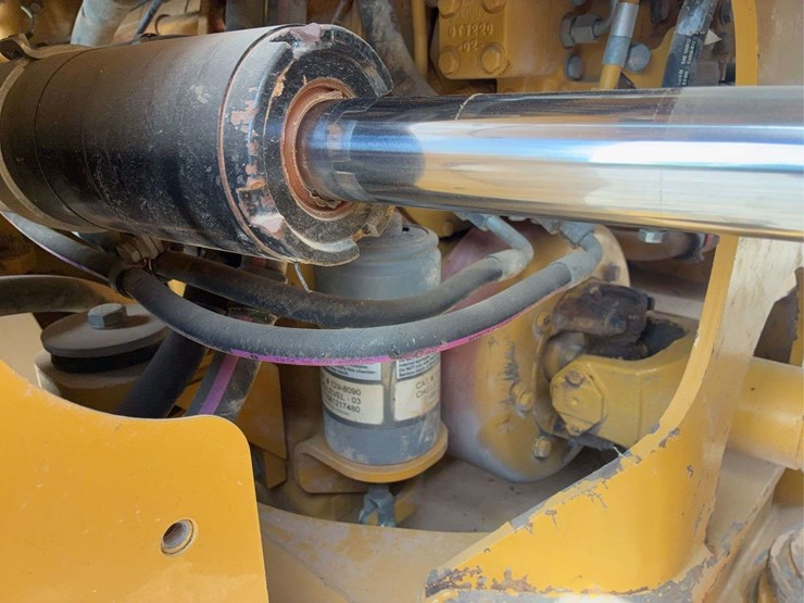 2012-caterpillar-950k-image-41