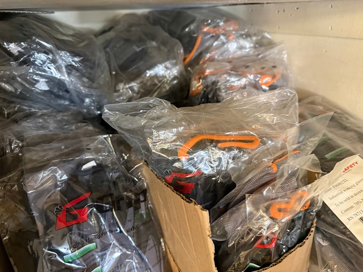 wall-section-(14)-boxes-of-nitrile-gloves,-(200+)-pairs-g-grip-gloves,-blakc-dot-gloves,-flame-resistant,-anit-seize,-&-related-image-6